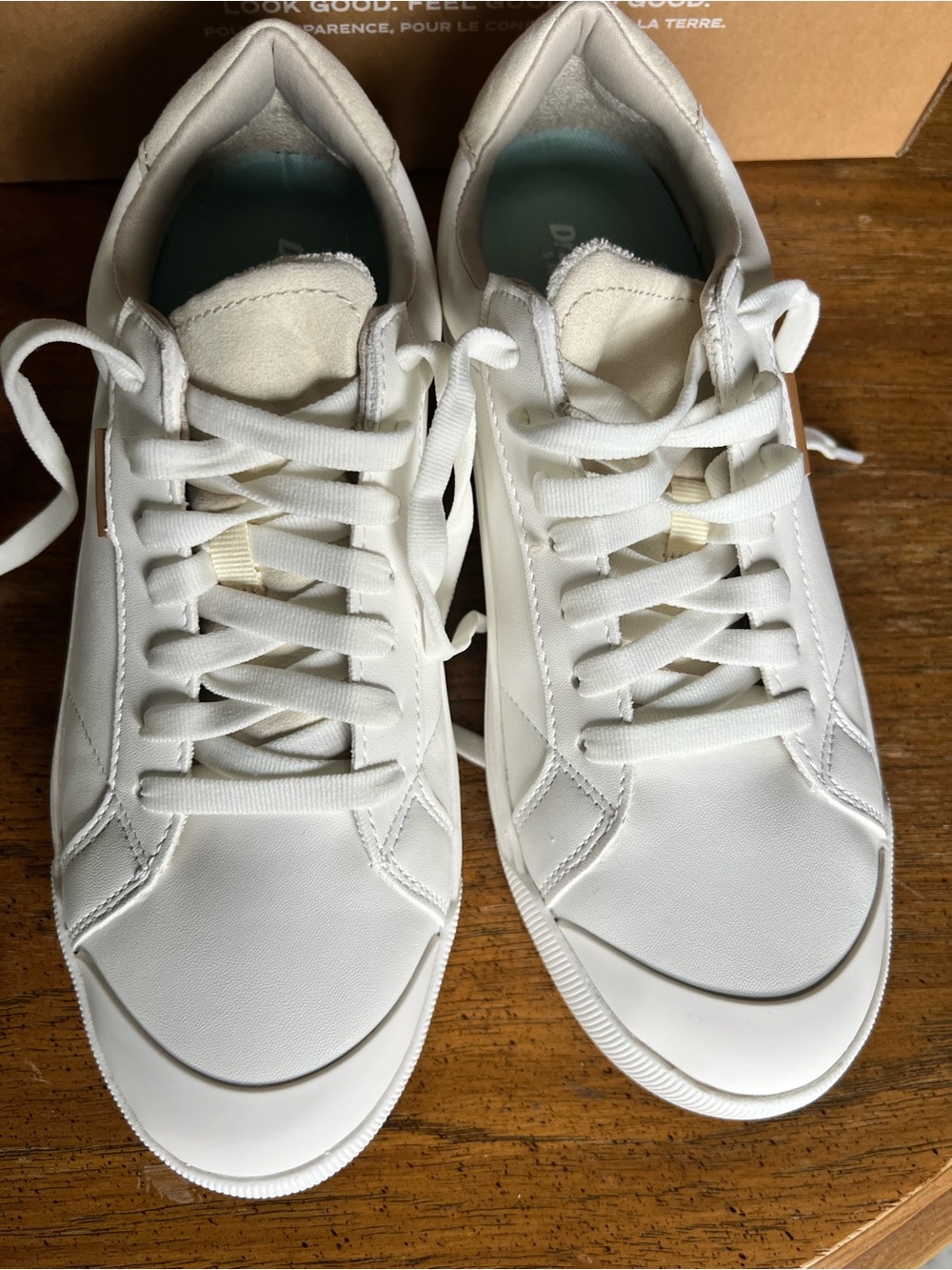 Women’s White Casual Lace-Up Sneakers